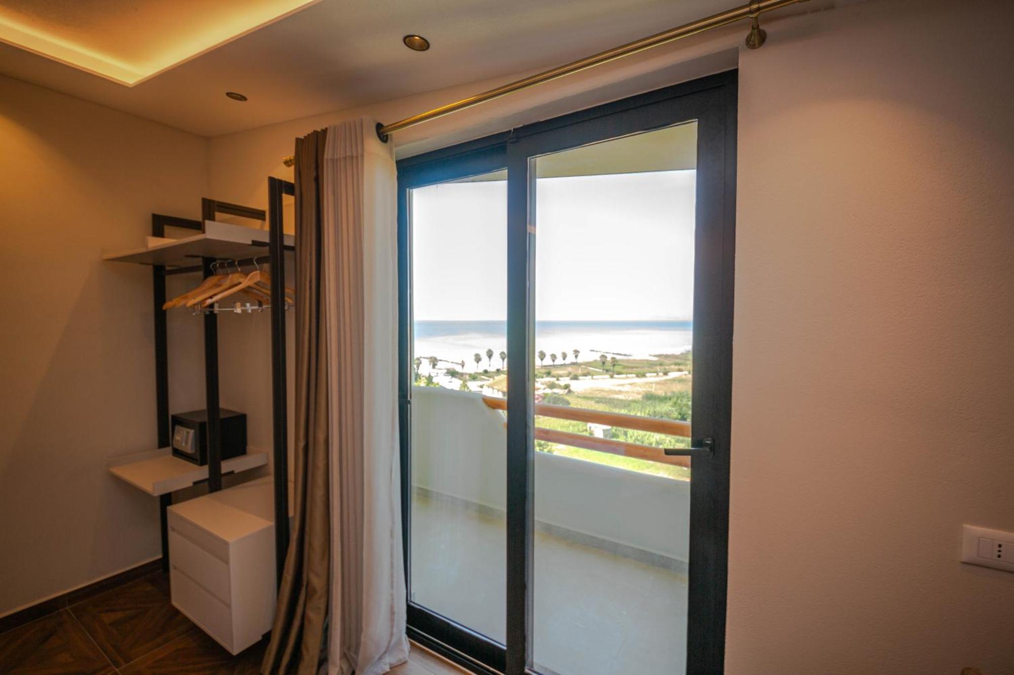 Emara Boutique Hotel กาวาย ภายนอก รูปภาพ