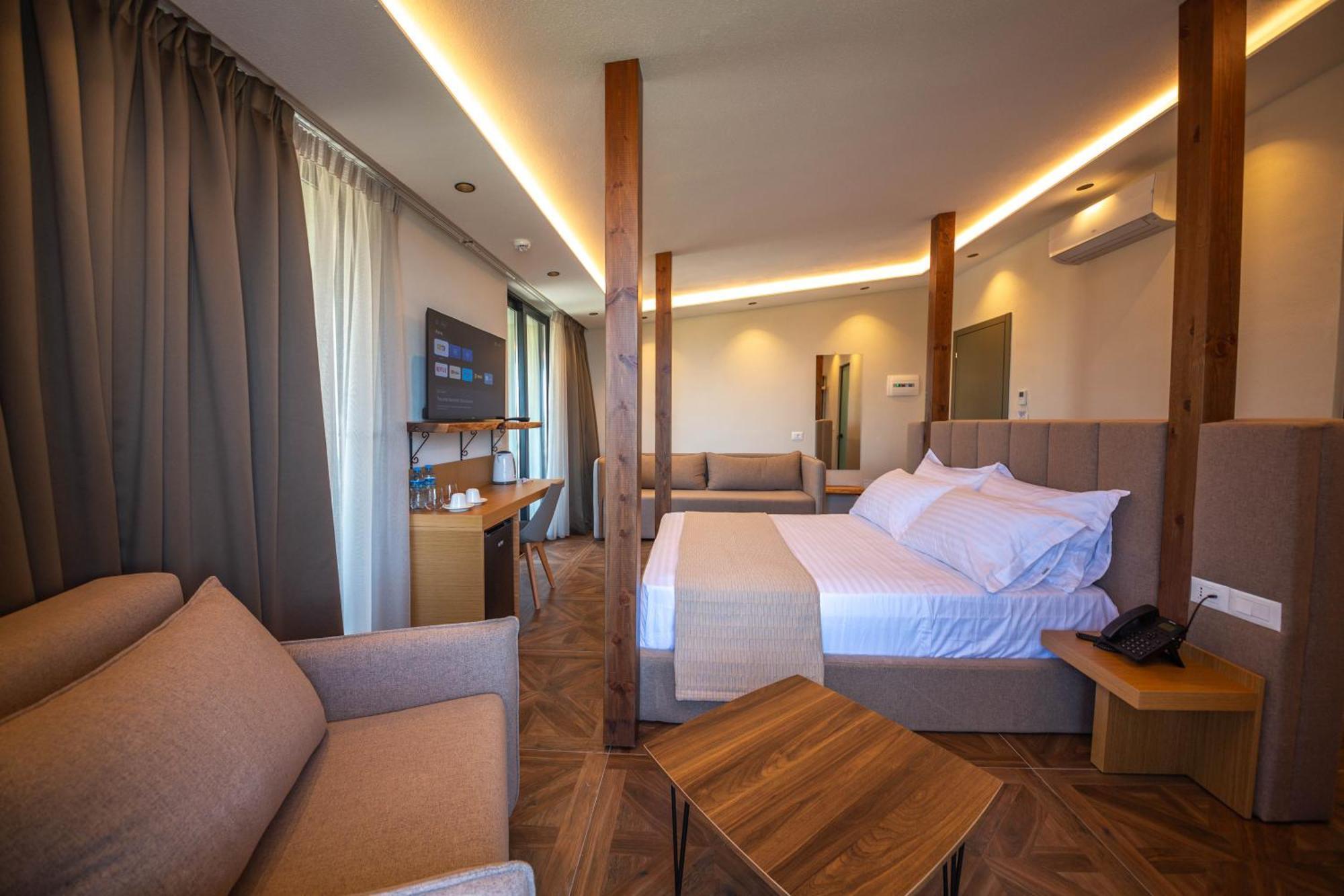Emara Boutique Hotel กาวาย ภายนอก รูปภาพ